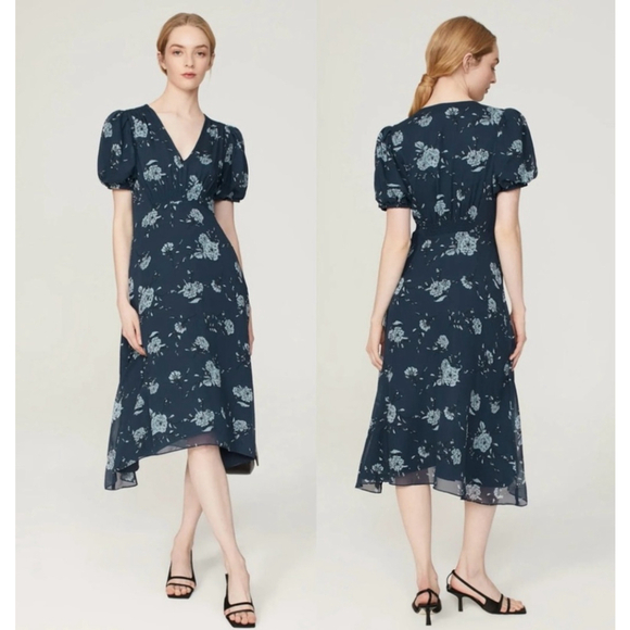 Club Monaco Dresses & Skirts - Club Monaco Silk V-Neck Puff Sleeve Dress Navy Floral sz 6